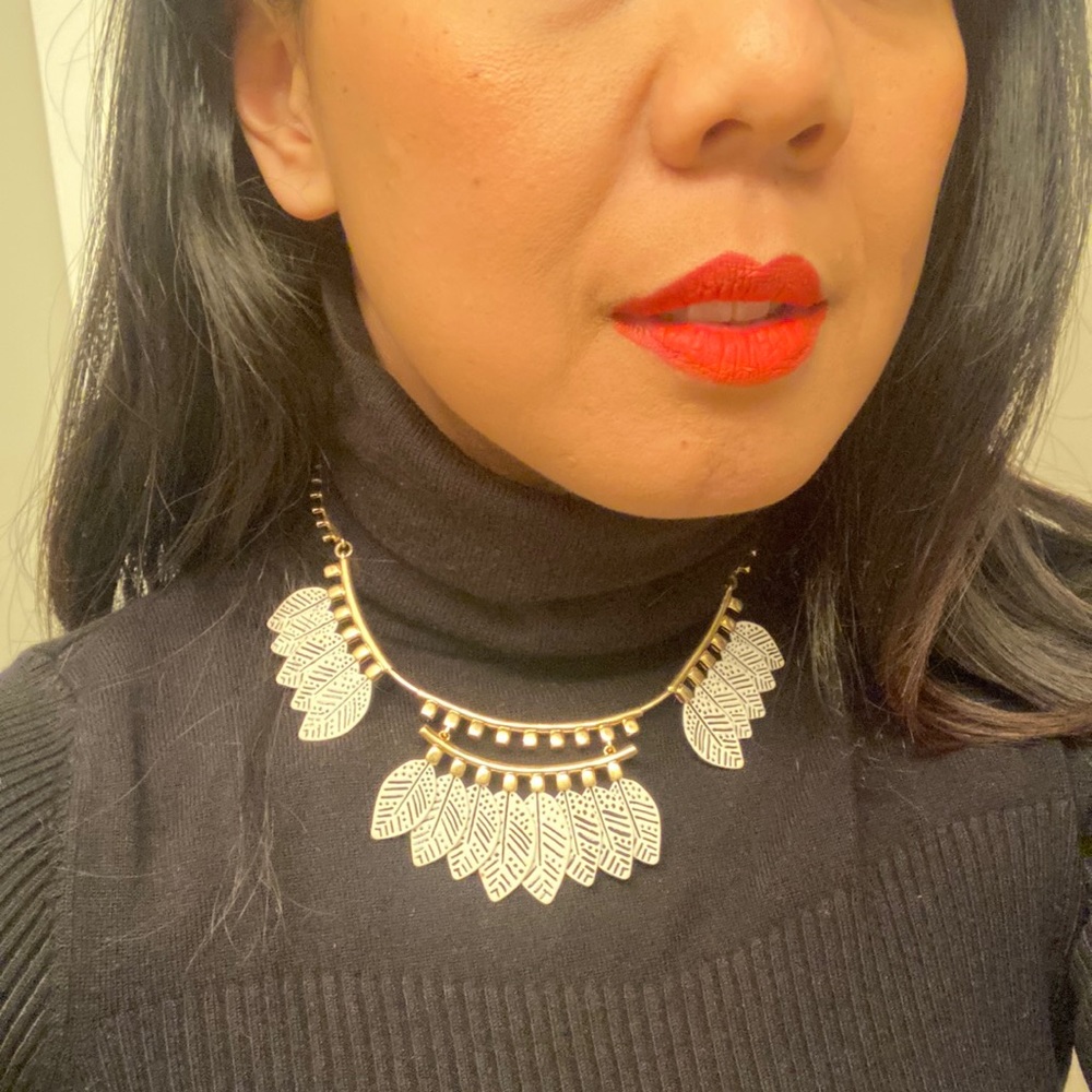 Stunning Stella & Dot Asher necklace! Mint condition
